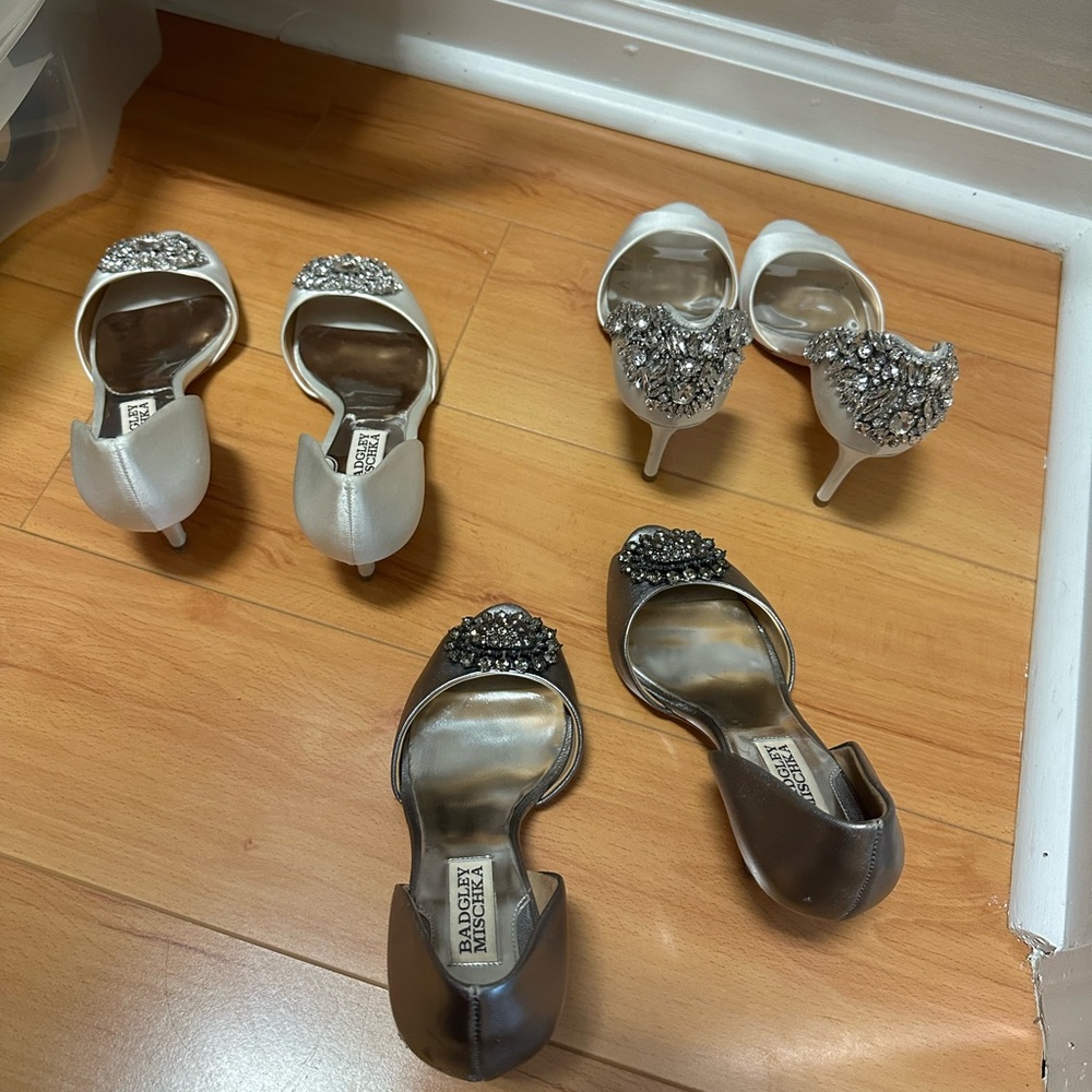 Badgley mischka heels